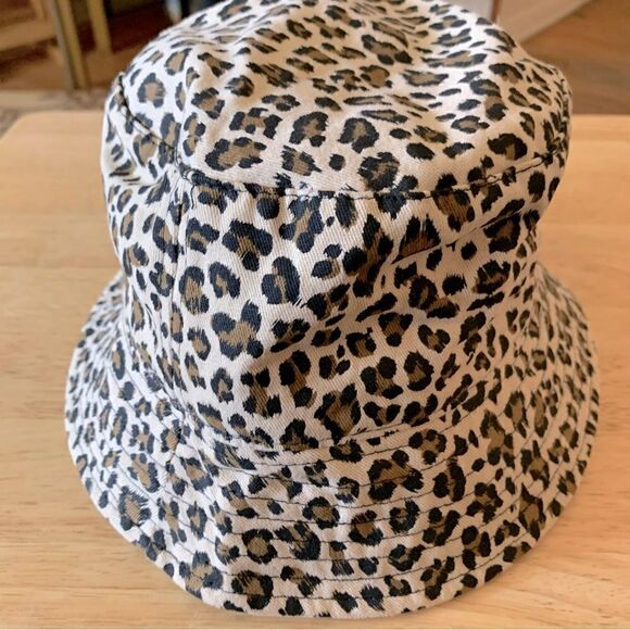 Olivia & Kate Bucket Hat Animal Print NWOT OSFA Gorgeous - Picture 4 of 5